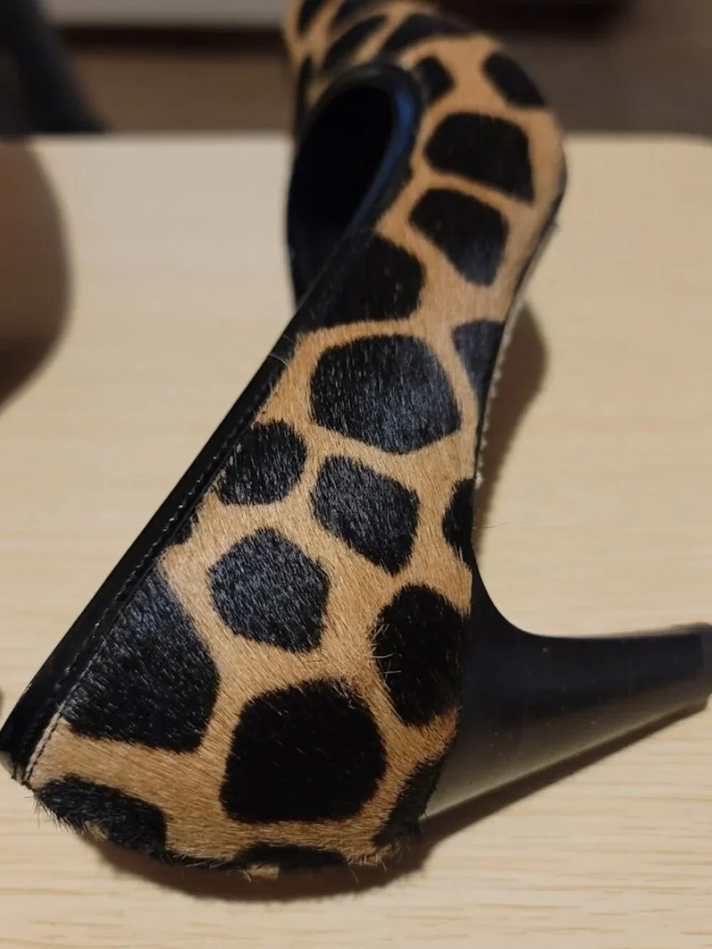 Via Spiga Leopard Print Calf Hair Pointed Toe Pumps - Made in Italy - Size 7